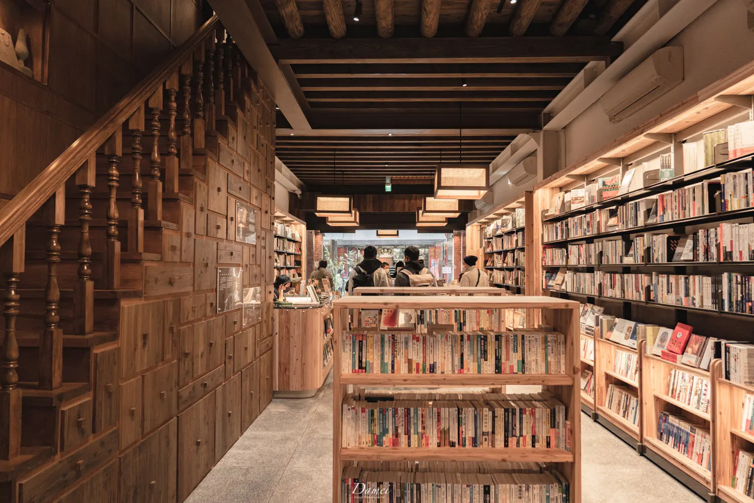 郭怡美書店