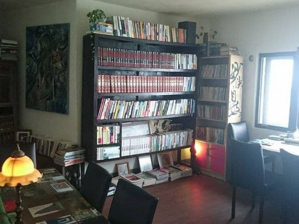 刺鳥咖啡書店